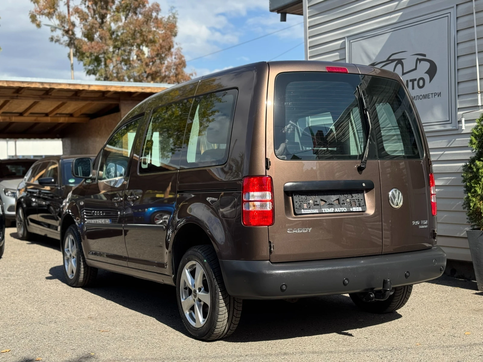 VW Caddy 2.0TDI* 4x4* СЕРВИЗНА КНИЖКА С ПЪЛНА ИСТОРИЯ - изображение 6