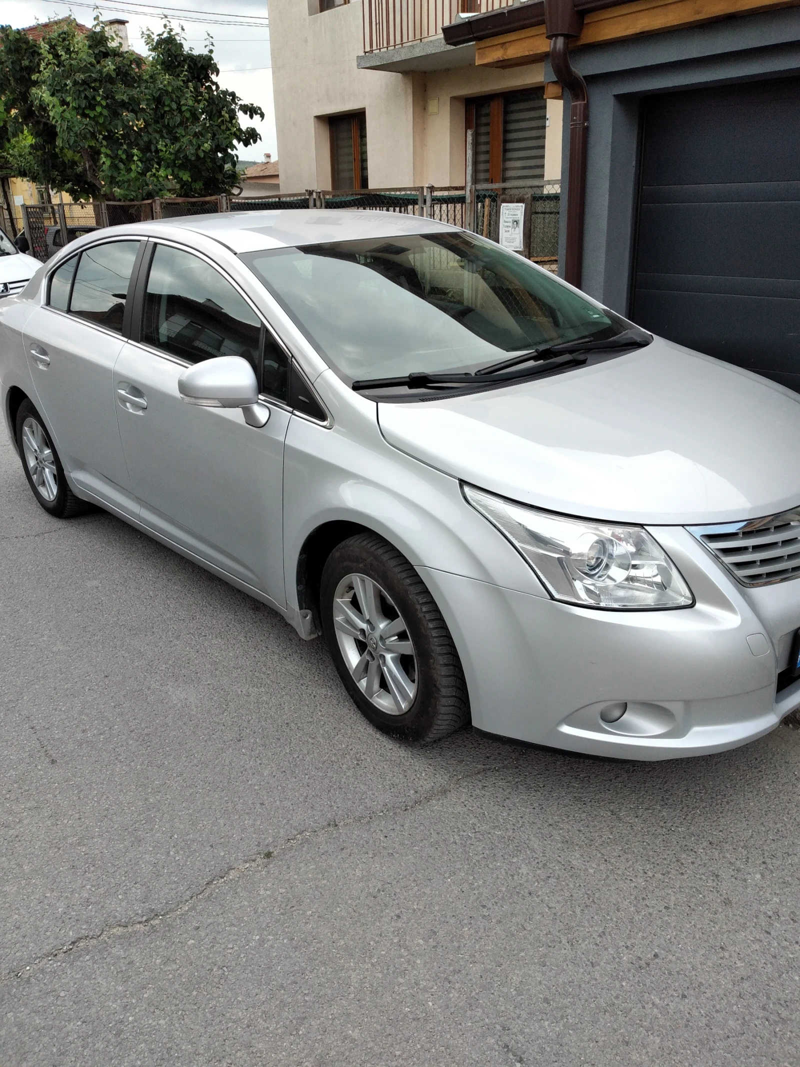 Toyota Avensis  - изображение 4