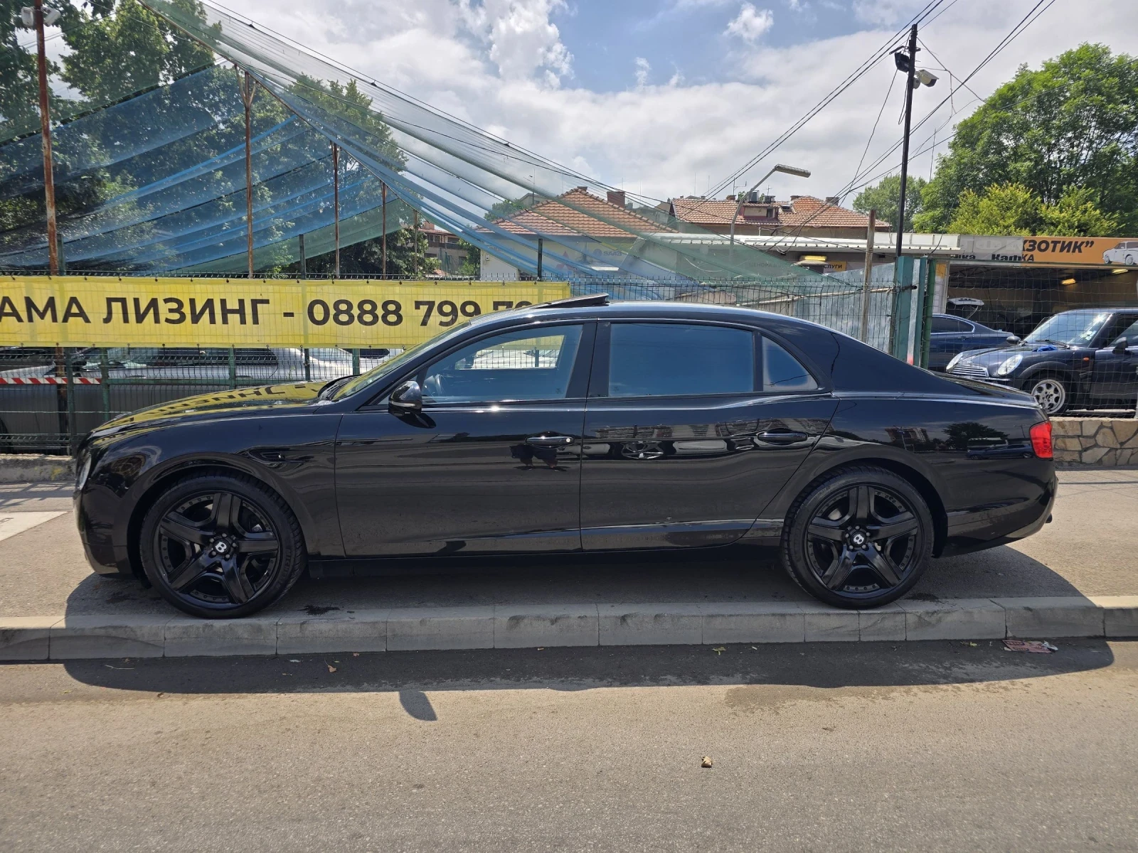Bentley Continental FLYING SPUR - изображение 6