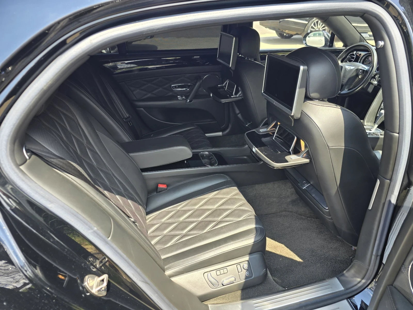 Bentley Flying Spur 4.0 REAR ENTERTAINMENT/EXECUTIVE SEATING | Mobile.bg   11