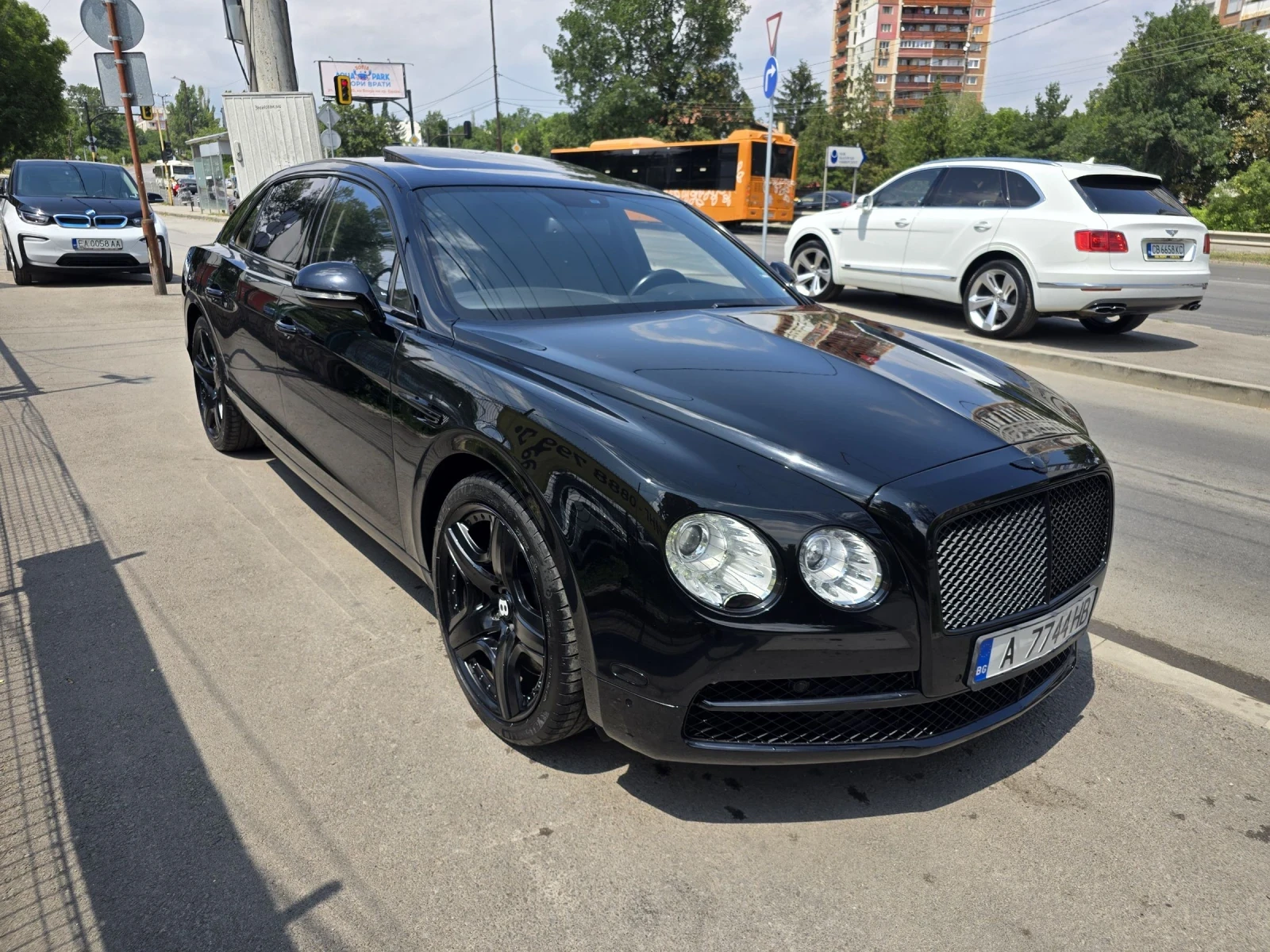 Bentley Continental FLYING SPUR - изображение 3