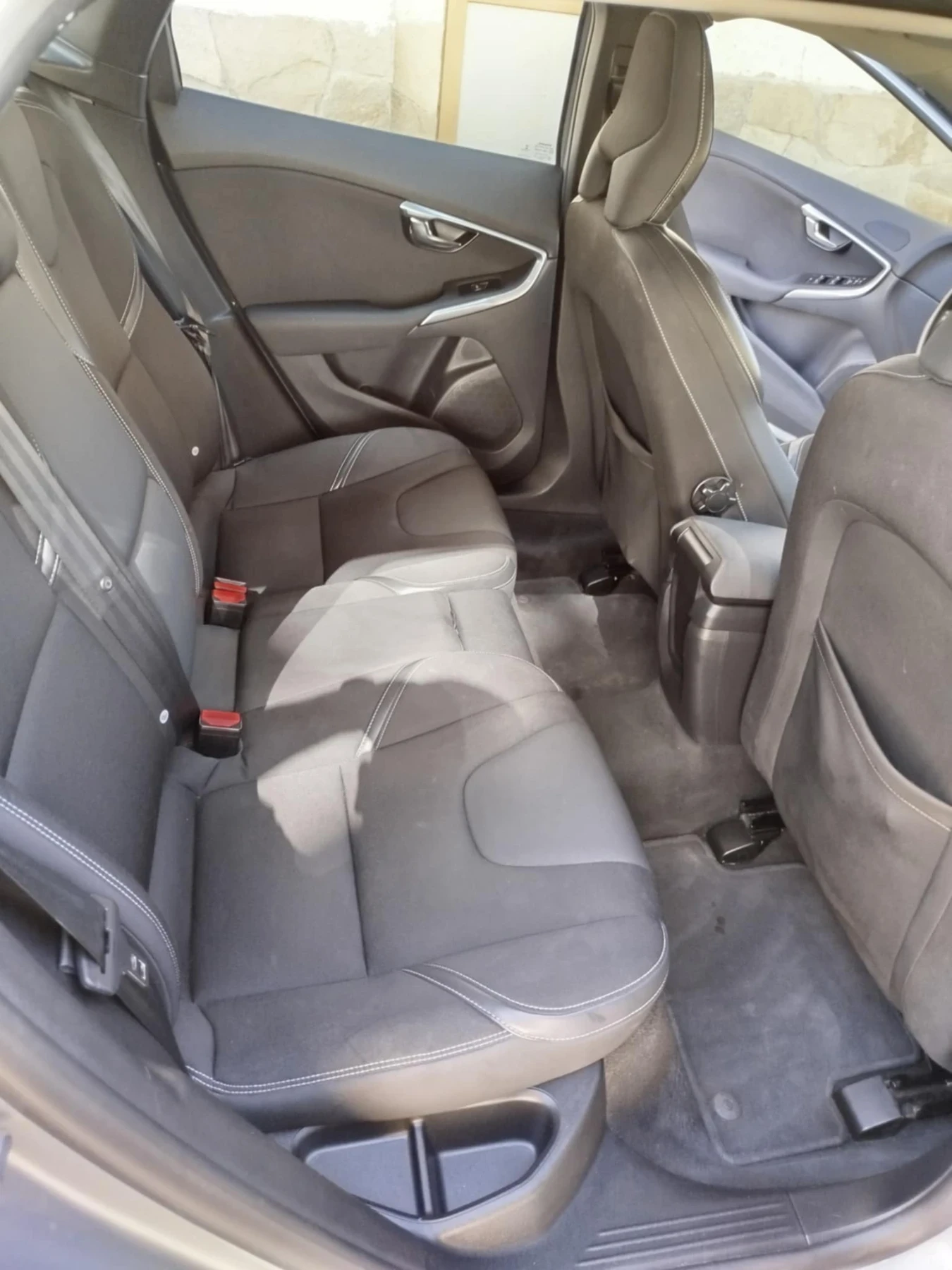 Volvo V40  - изображение 8