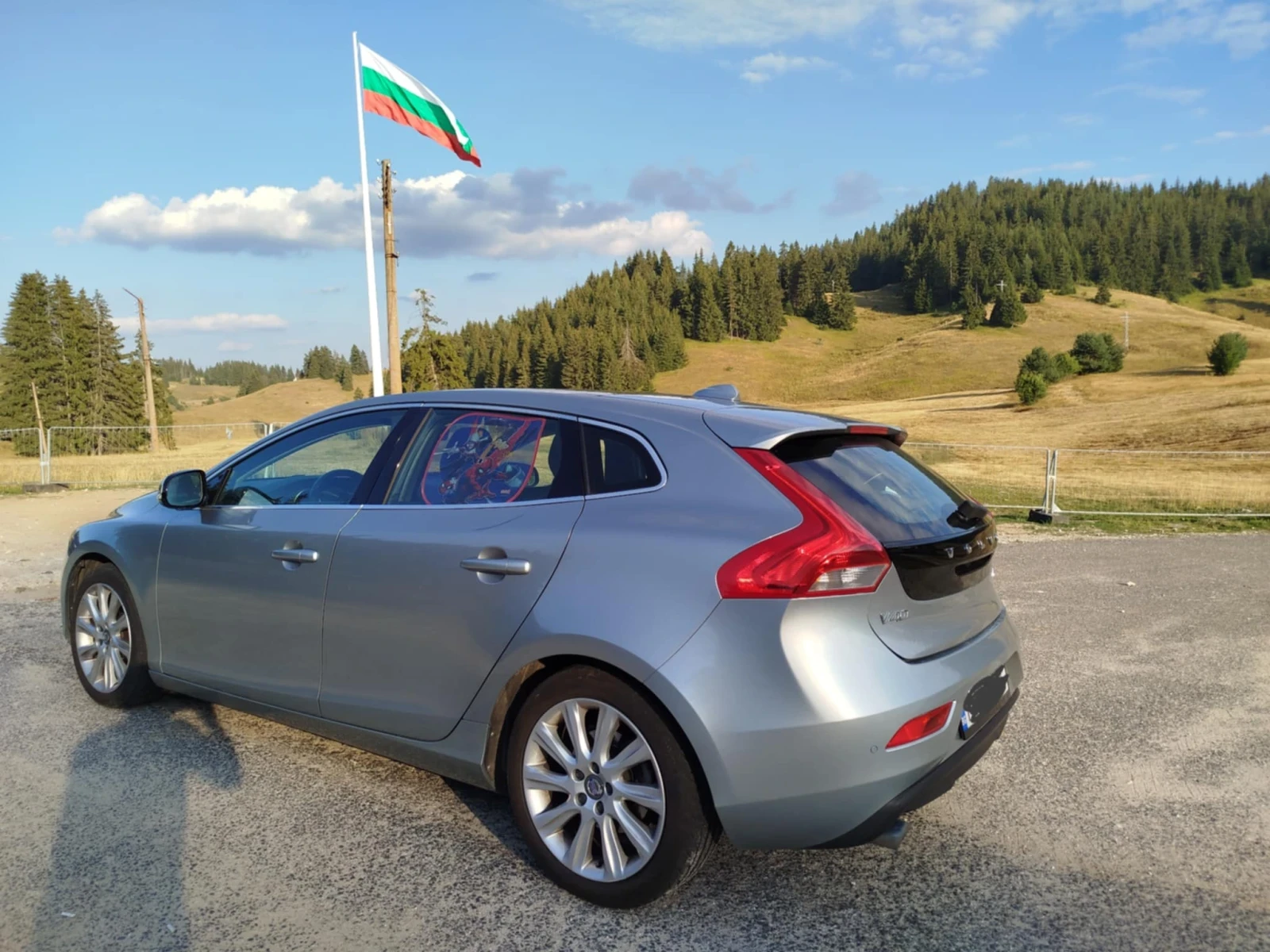 Volvo V40  - изображение 3