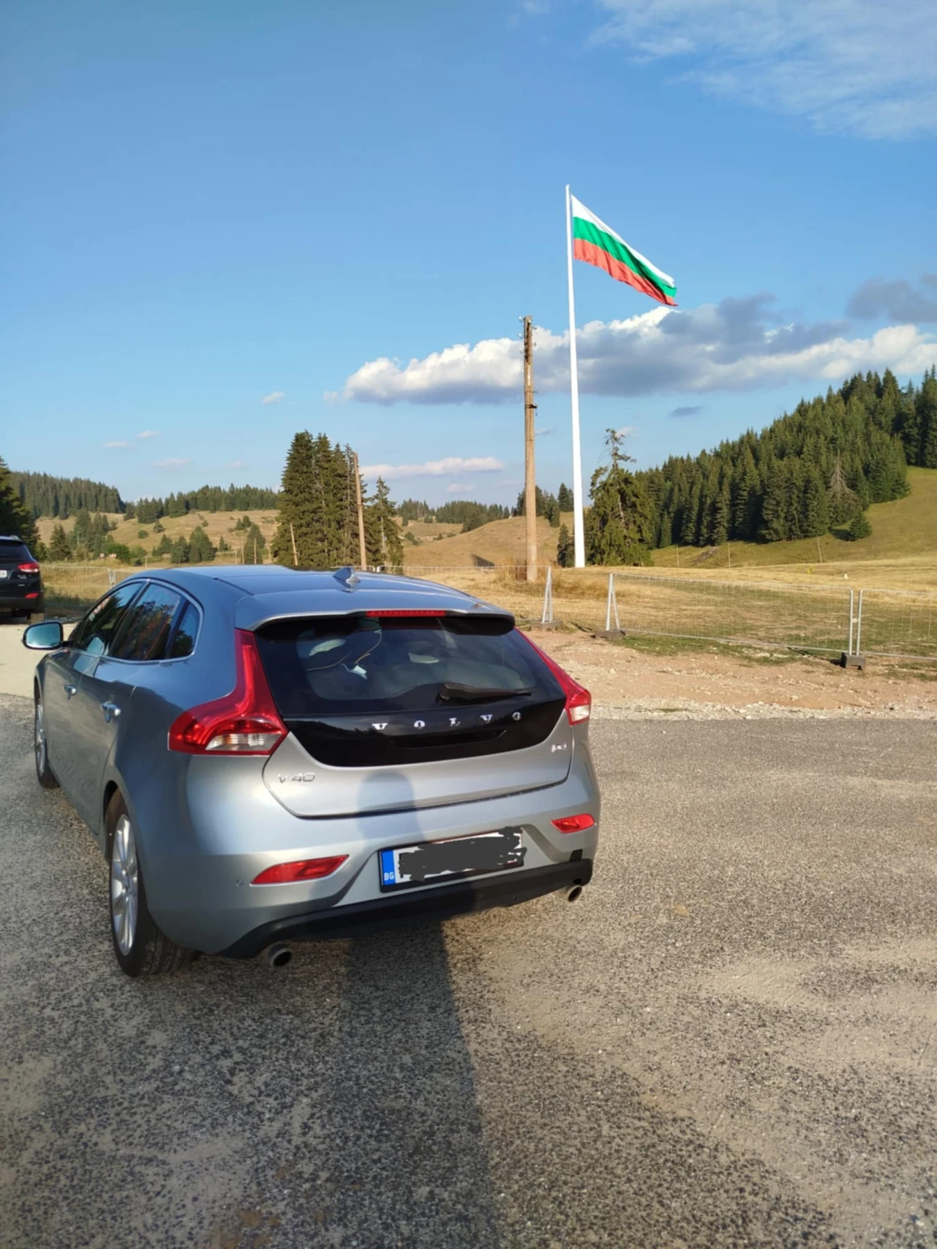 Volvo V40  - изображение 4