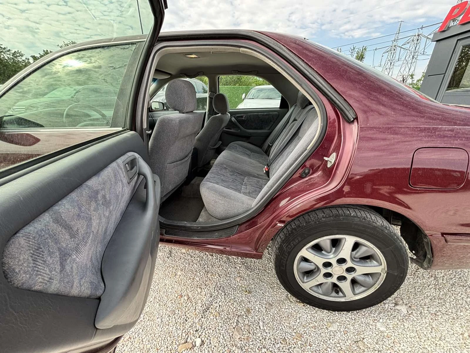 Toyota Camry 2.2 GL/ГАЗ/КЛИМАТИК/АВТОМАТИК - изображение 4