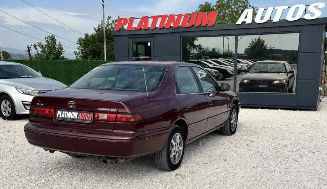 Toyota Camry 2.2 GL/ГАЗ/КЛИМАТИК/АВТОМАТИК | Mobile.bg — изображение 11
