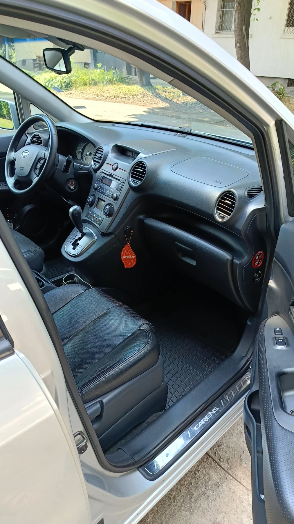 Kia Carens 2.0TDCI - изображение 10