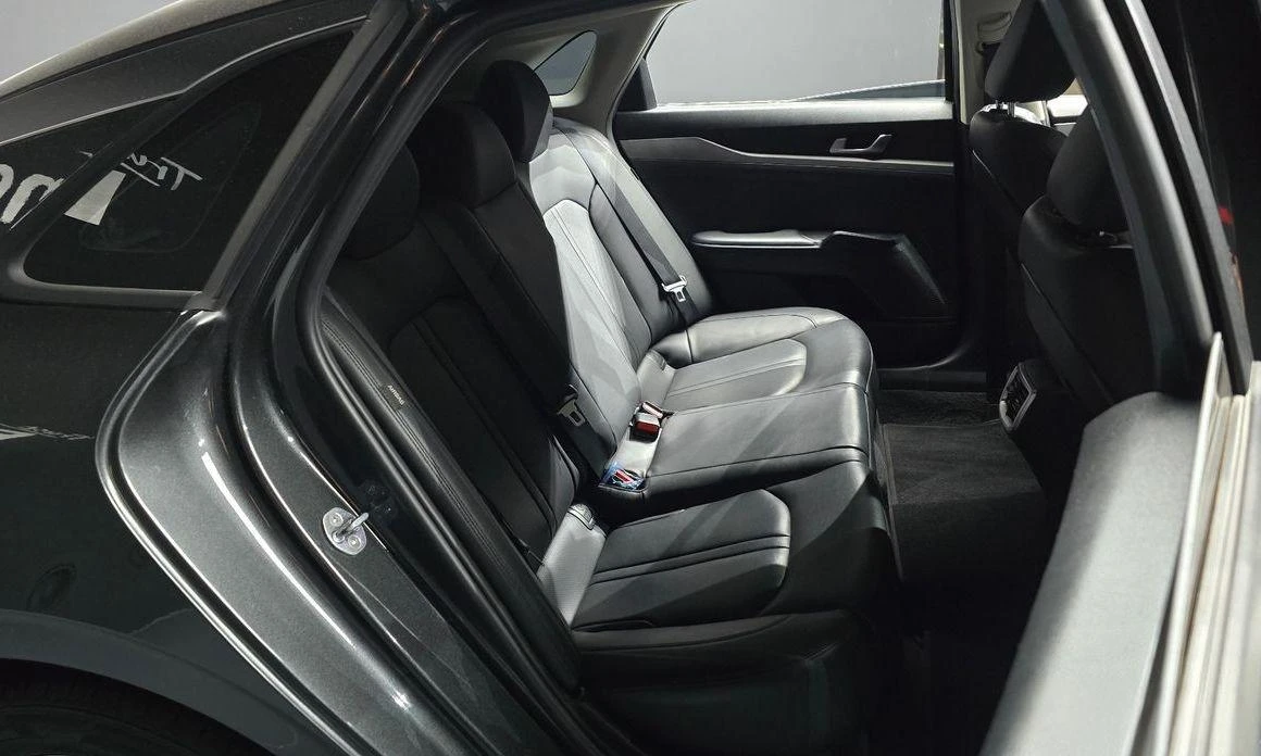 Kia K5 | Mobile.bg   12