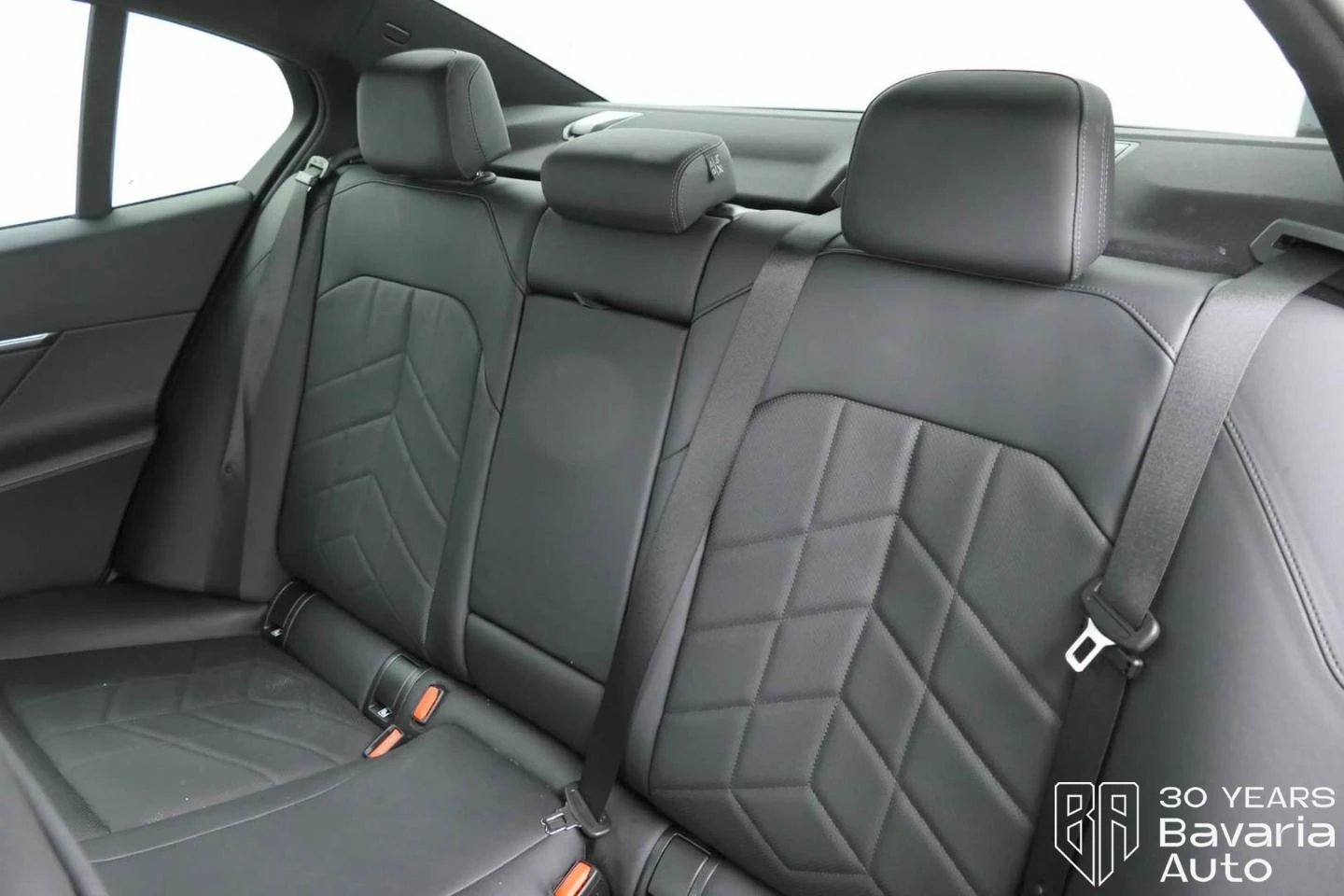 BMW 520 d M Sport Paket Steptronic - изображение 8