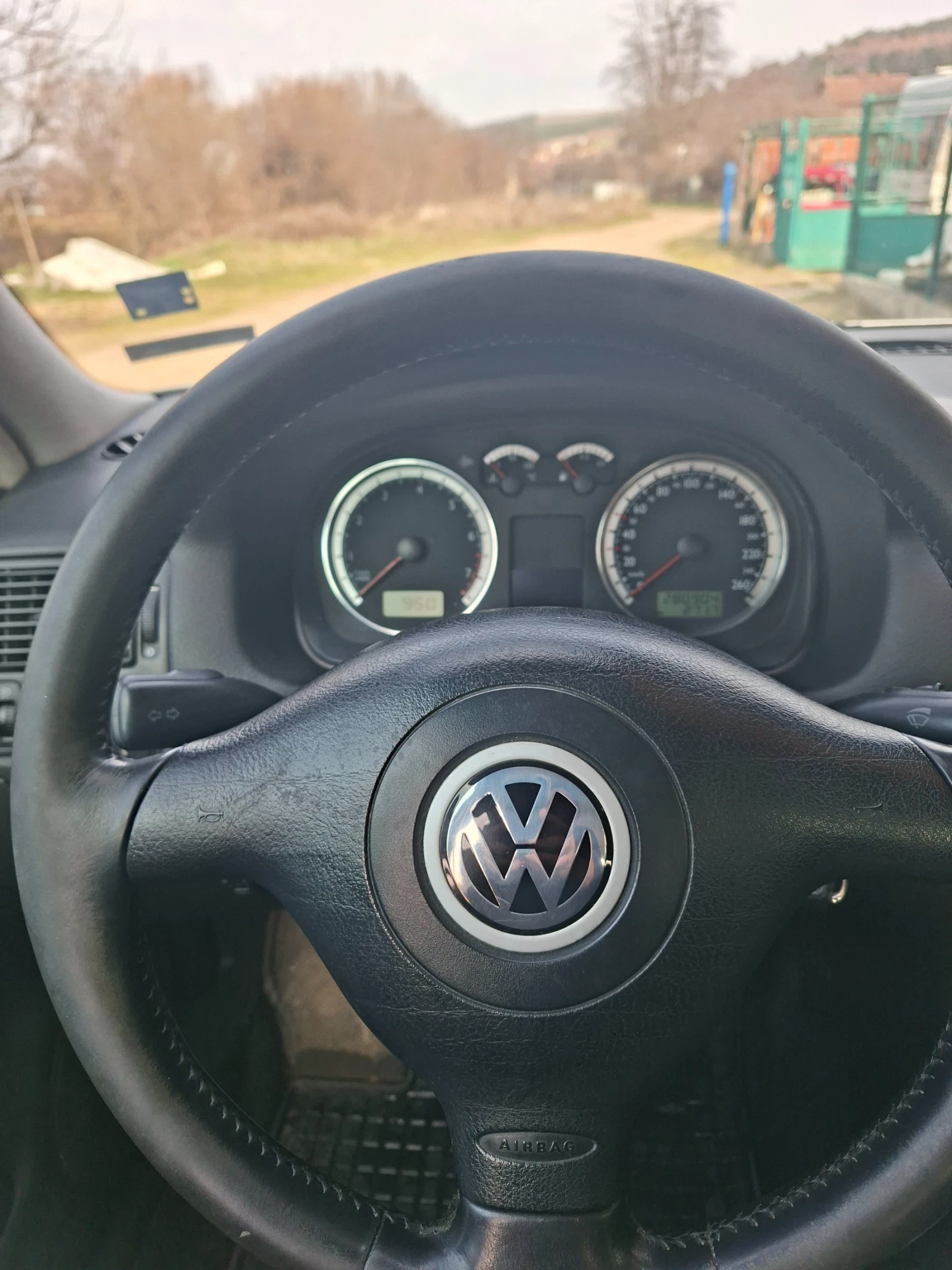 VW Golf, снимка 7 - Автомобили и джипове - 53772287