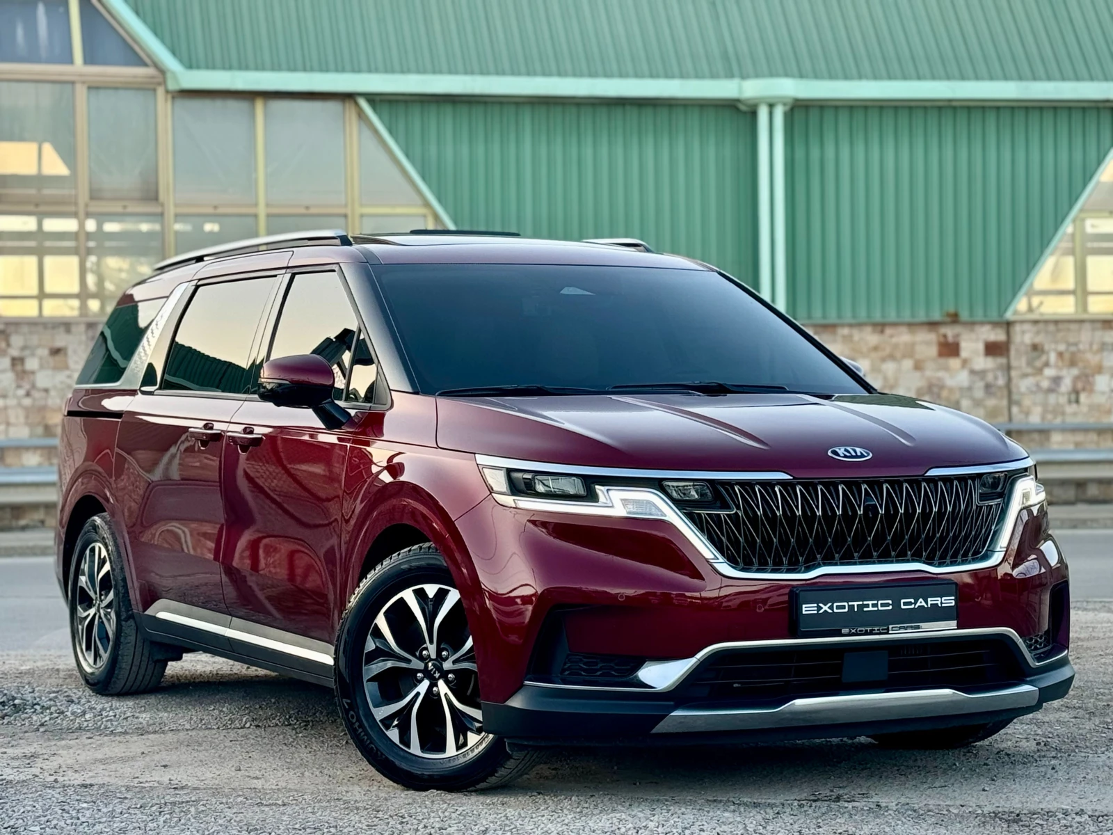 Kia Carnival 2.2D ! 8+ 1 ! Signature