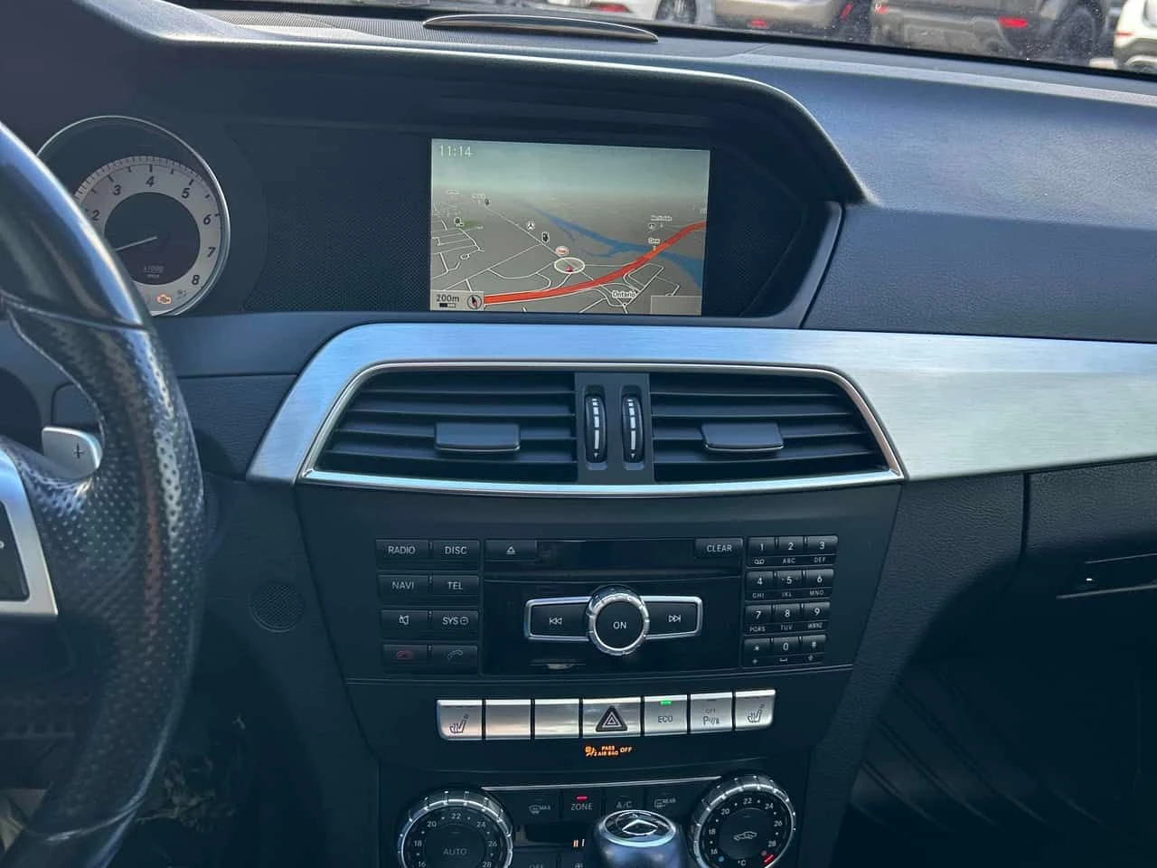 Mercedes-Benz C 350 AMG ОПТИКА/CARFAX/АЛКАНТАРА/ПОДГРЕВ/ПАМЕТ/ПАНОРАМА, снимка 8 - Автомобили и джипове - 54025498