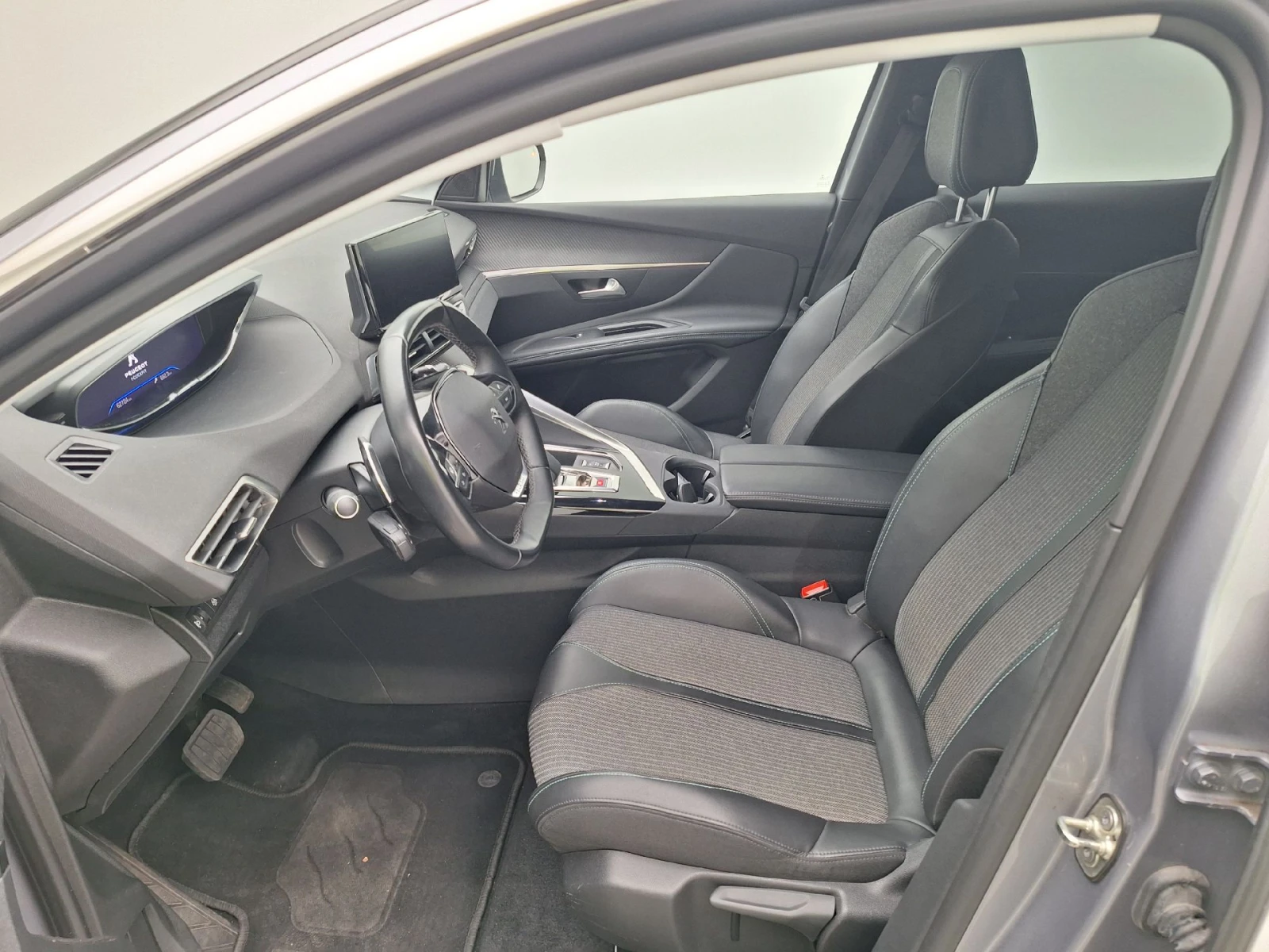 Peugeot 3008 Allure PHEV 225 к.с. , снимка 9 - Автомобили и джипове - 54959899