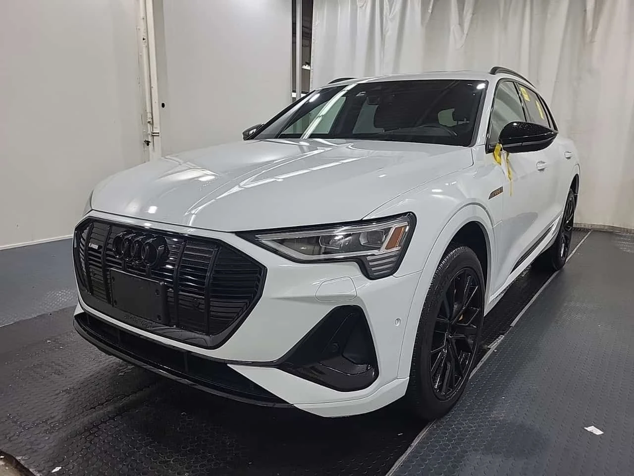 Audi E-Tron * TECHNIK * CARFAX * БЕЗ ПЪРВОНАЧАЛНА ВНОСКА