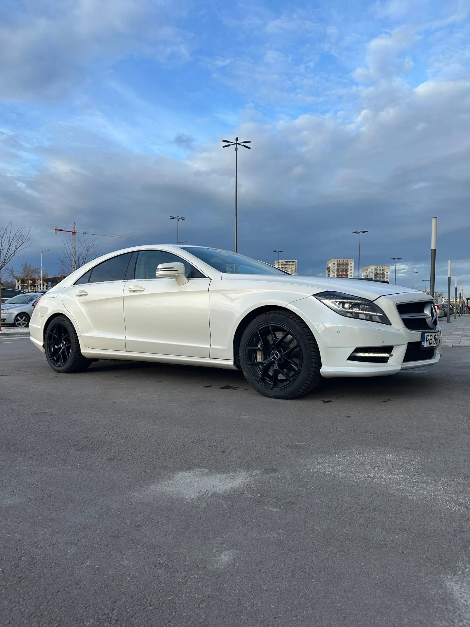 Mercedes-Benz CLS 550 4 MATIC * AMG* ; HARMAN KARDON; МНОГО ЕКСТРИ, снимка 4 - Автомобили и джипове - 56117168