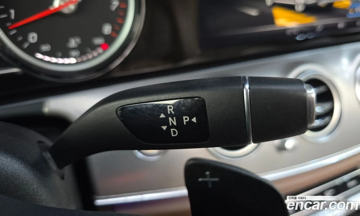 Mercedes-Benz E 300 E300 Avantgarde, снимка 9 - Автомобили и джипове - 56122888