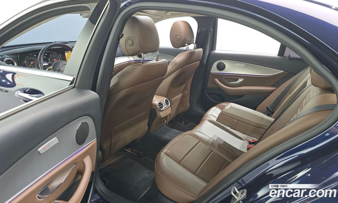 Mercedes-Benz E 300 E300 Avantgarde, снимка 12 - Автомобили и джипове - 56122888