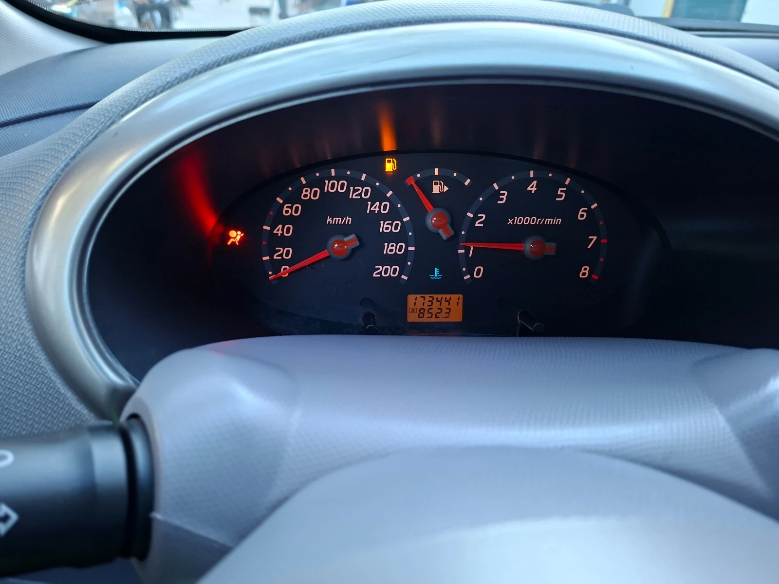 Nissan Micra 1.2 i 80 к.с., снимка 8 - Автомобили и джипове - 56159982