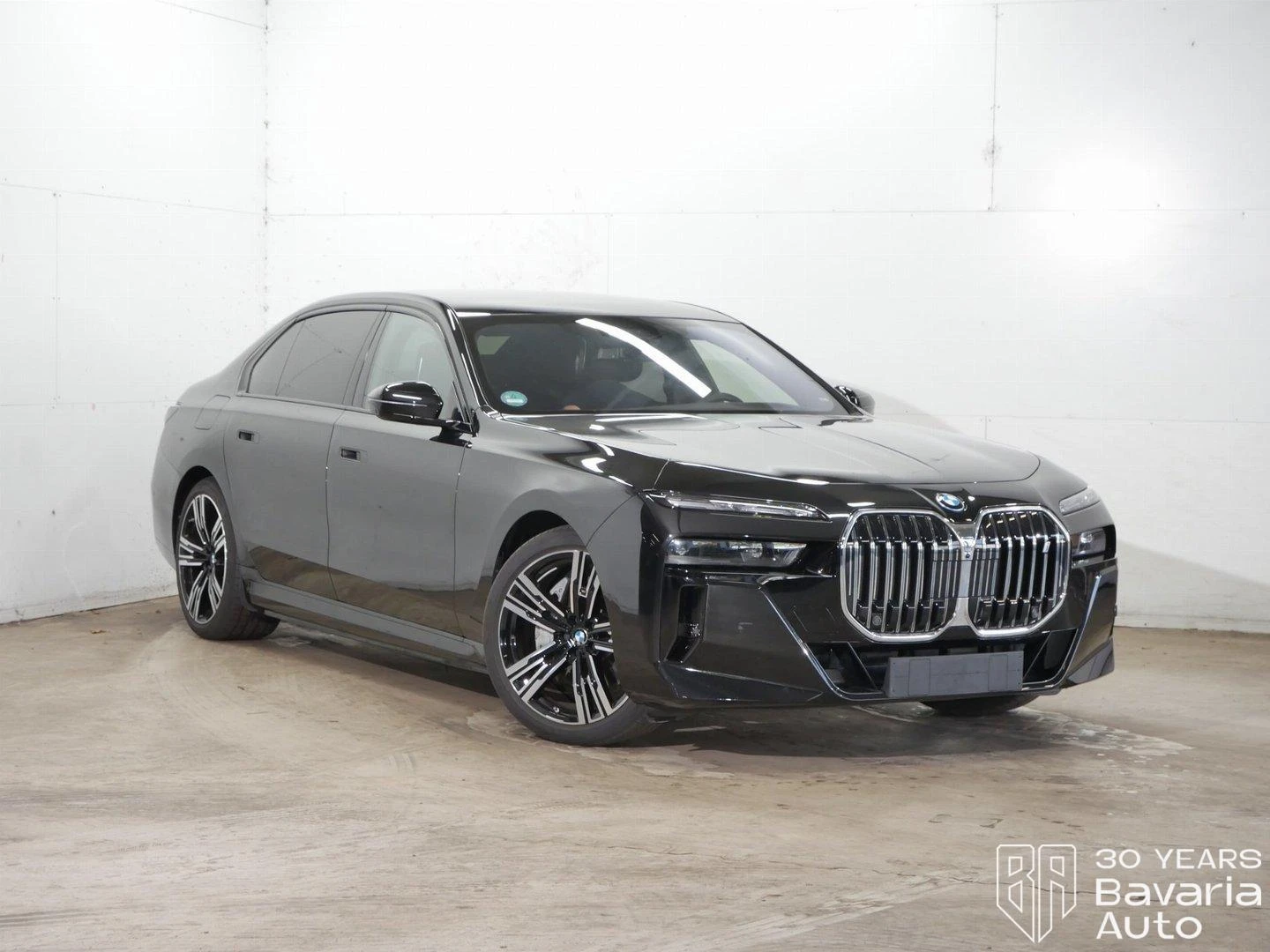 BMW i7 50 eDrive, снимка 4 - Автомобили и джипове - 56235318