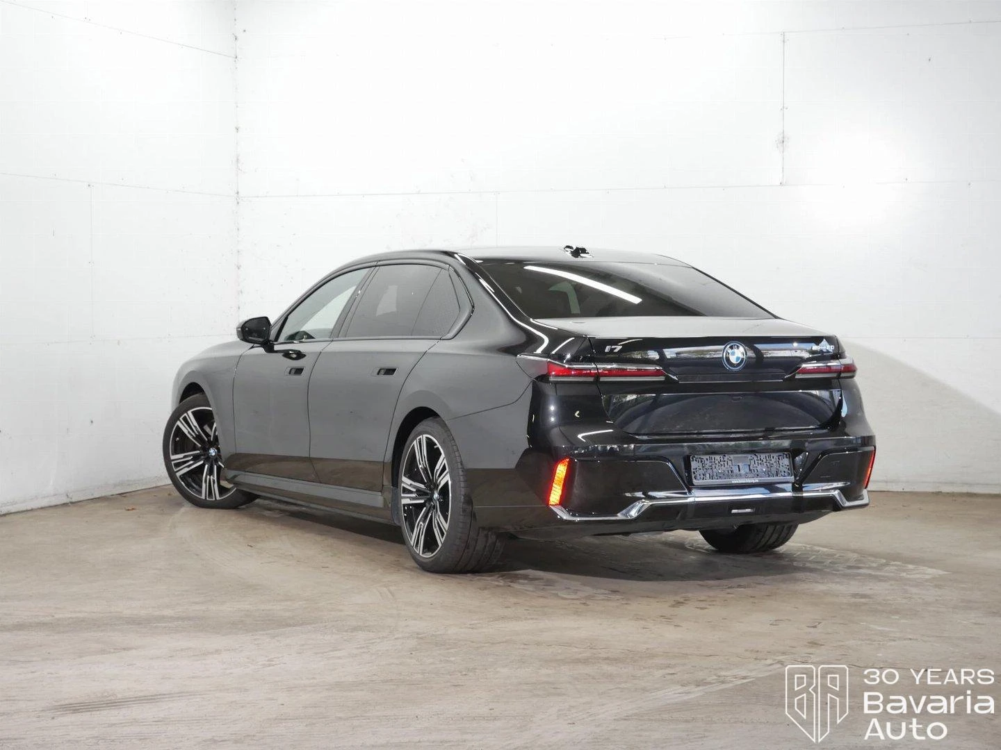 BMW i7 50 eDrive, снимка 2 - Автомобили и джипове - 56235318