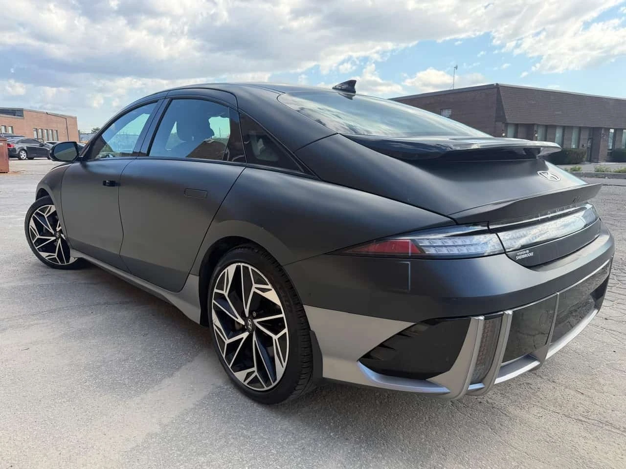 Hyundai Ioniq 6 * Preferred AWD Long Range w/Ultimate Pkg * CARFAX | Mobile.bg � ����������� 12
