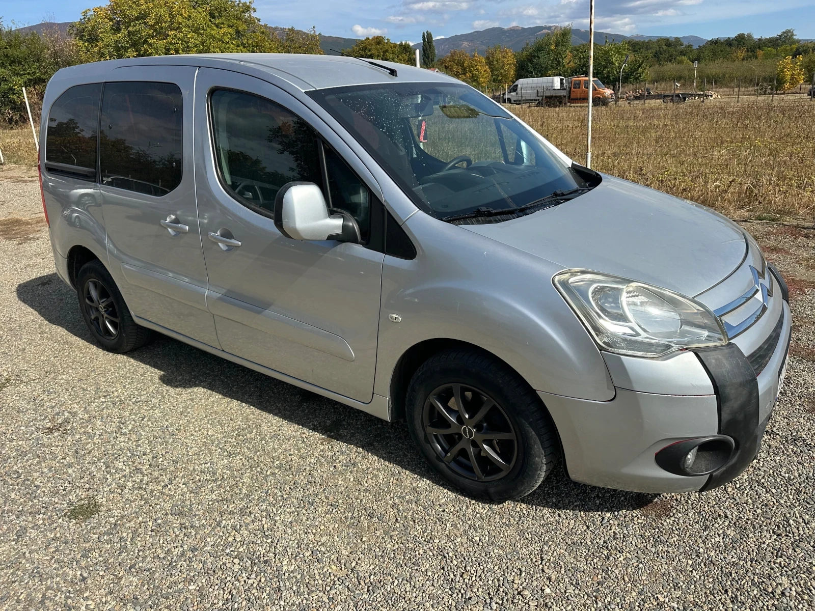 Citroen Berlingo 1.6 HDI, снимка 2 - Автомобили и джипове - 56430078