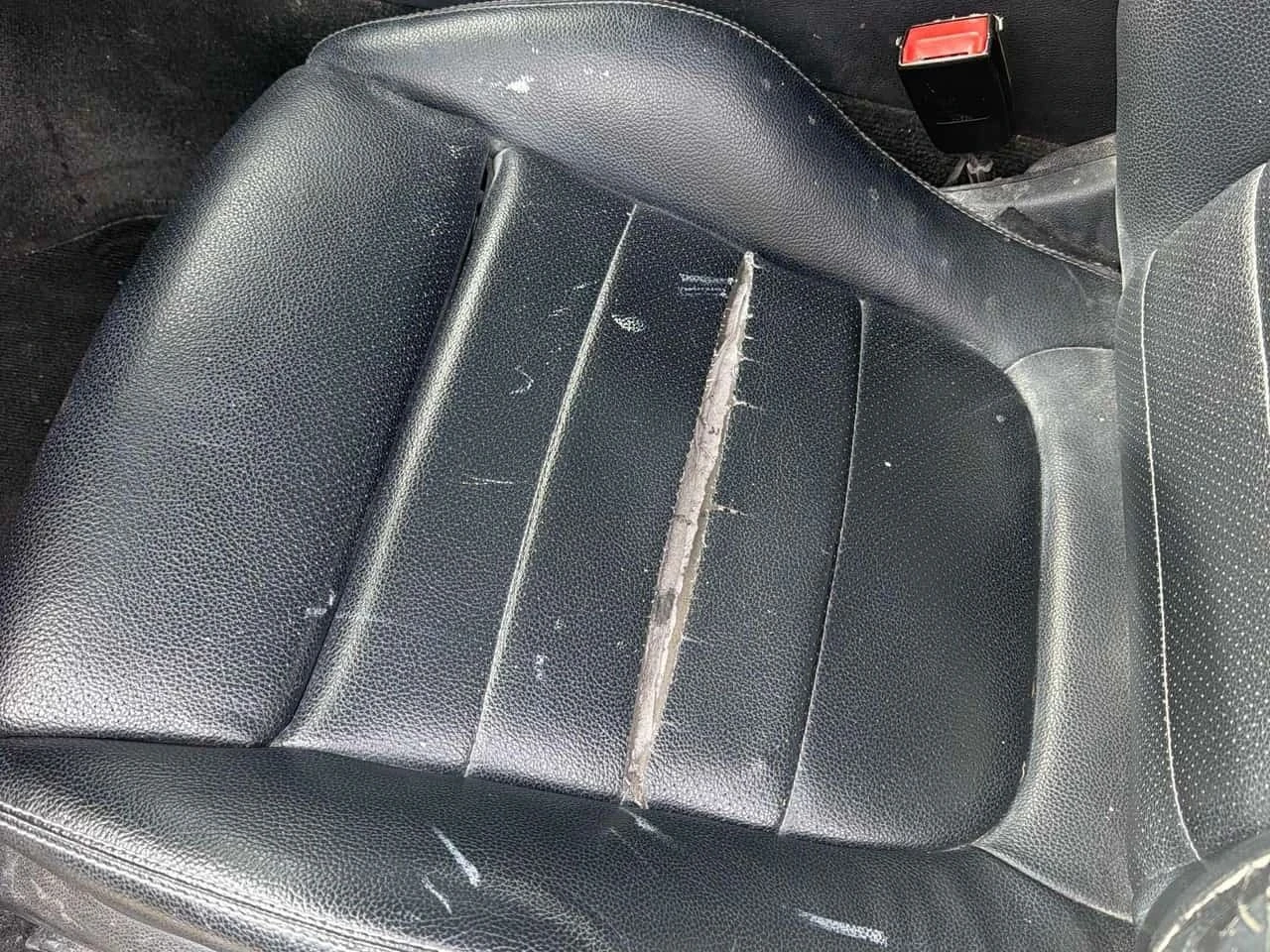 Mercedes-Benz C 300, снимка 10 - Автомобили и джипове - 56685325
