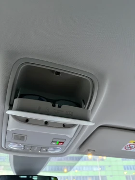 Skoda Karoq 4x4, ОБСЛУЖЕНА, ПЪЛНА СЕРВИЗНА ИСТОРИЯ В SKODA, снимка 13