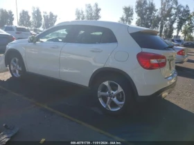  Mercedes-Benz GLA 25...