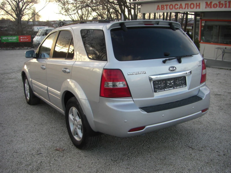 Kia Sorento 2.5crdi 4x4 facelift, снимка 3 - Автомобили и джипове - 39634344