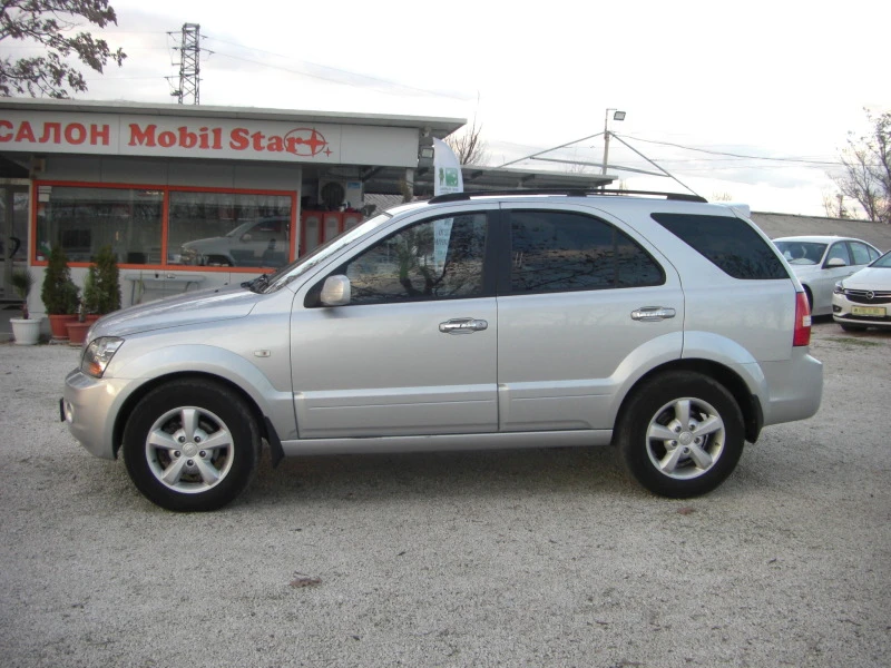 Kia Sorento 2.5crdi 4x4 facelift, снимка 2 - Автомобили и джипове - 39634344