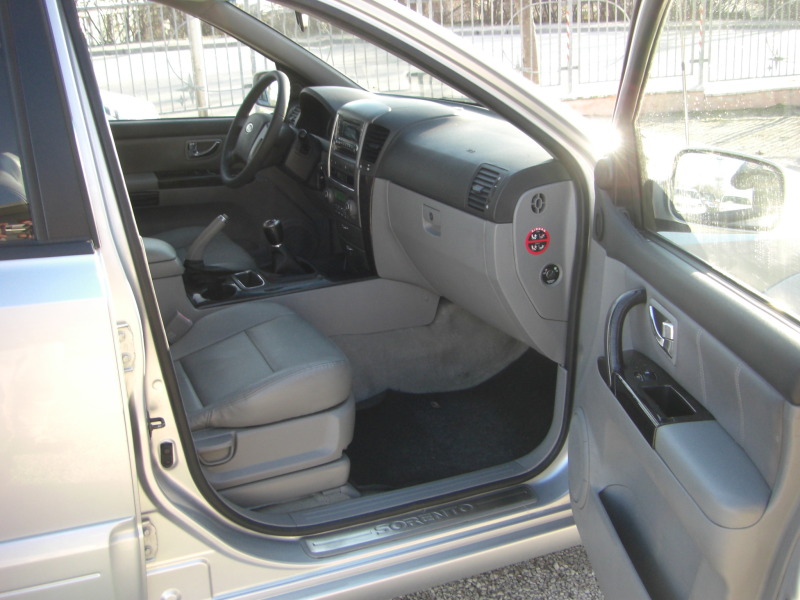 Kia Sorento 2.5crdi 4x4 facelift, снимка 15 - Автомобили и джипове - 39634344