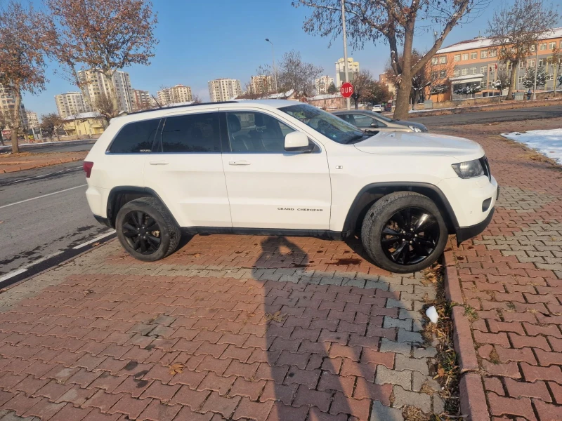 Jeep Cherokee, снимка 11 - Автомобили и джипове - 48154733