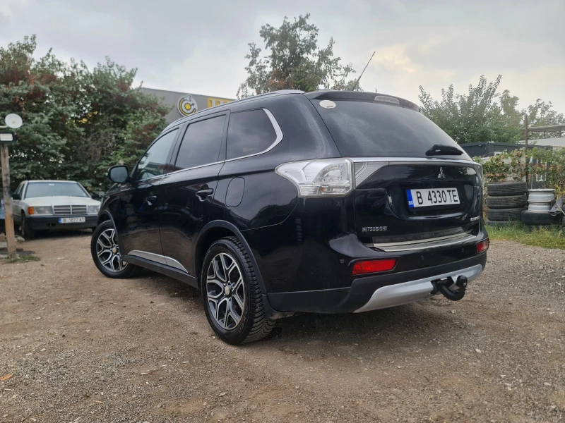 Mitsubishi Outlander УНИКАЛНА, снимка 5 - Автомобили и джипове - 48384761