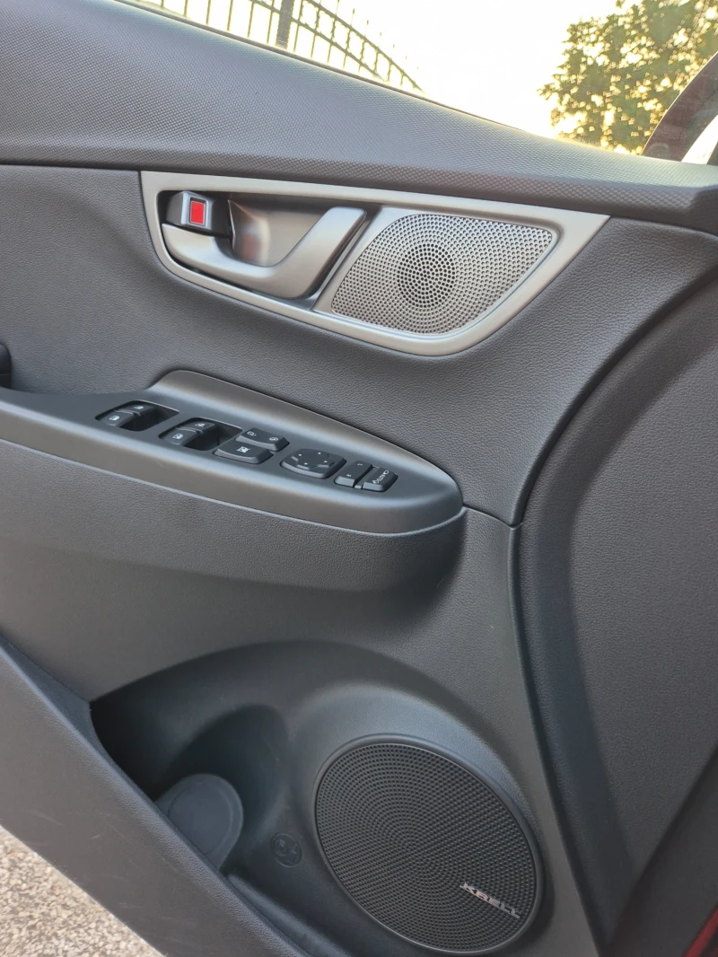 Hyundai Kona 64 kWh/ Premium/Термо помпа/Hyundai-сертификат, снимка 14 - Автомобили и джипове - 51172879