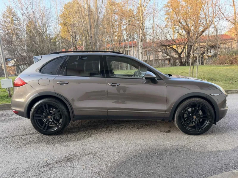 Porsche Cayenne 3.0D / ПОДГРЕВ  / ВЕНТИЛАЦИЯ , снимка 8 - Автомобили и джипове - 52872544
