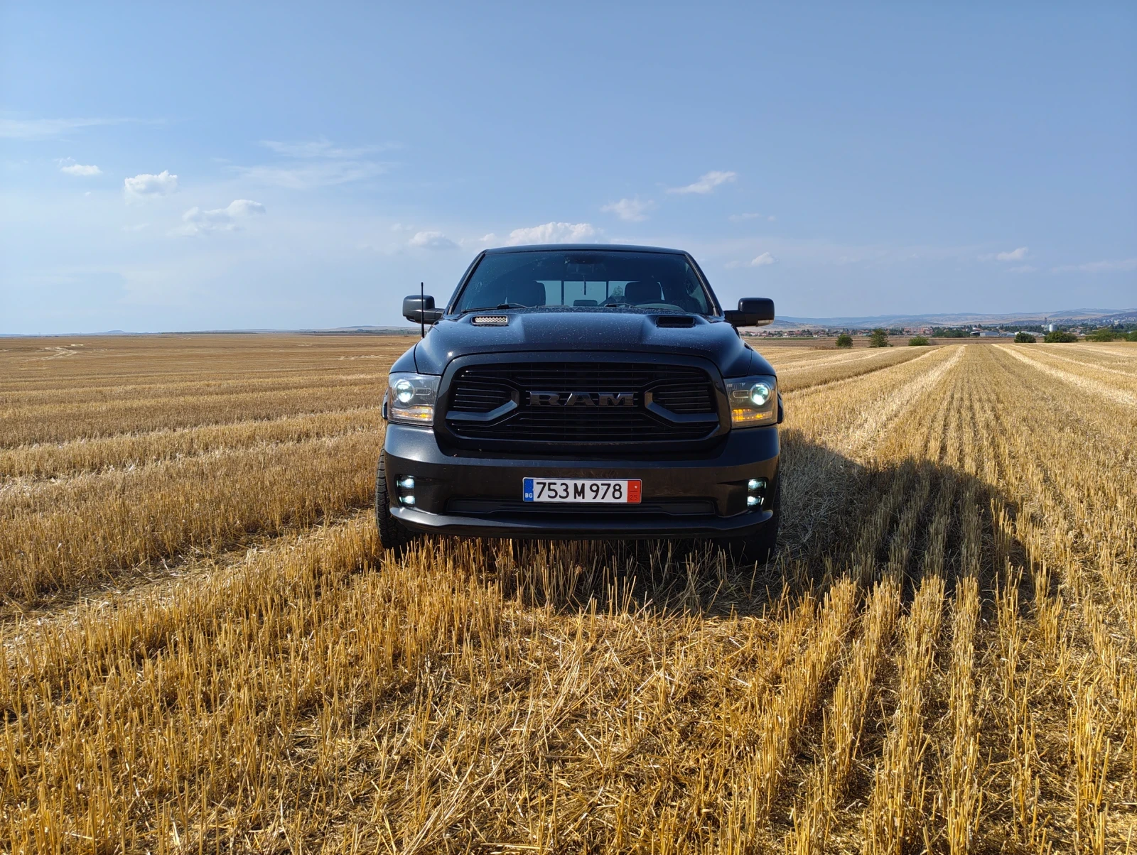 Dodge RAM 1500  5.7 HEMI SPORT AWD - изображение 2