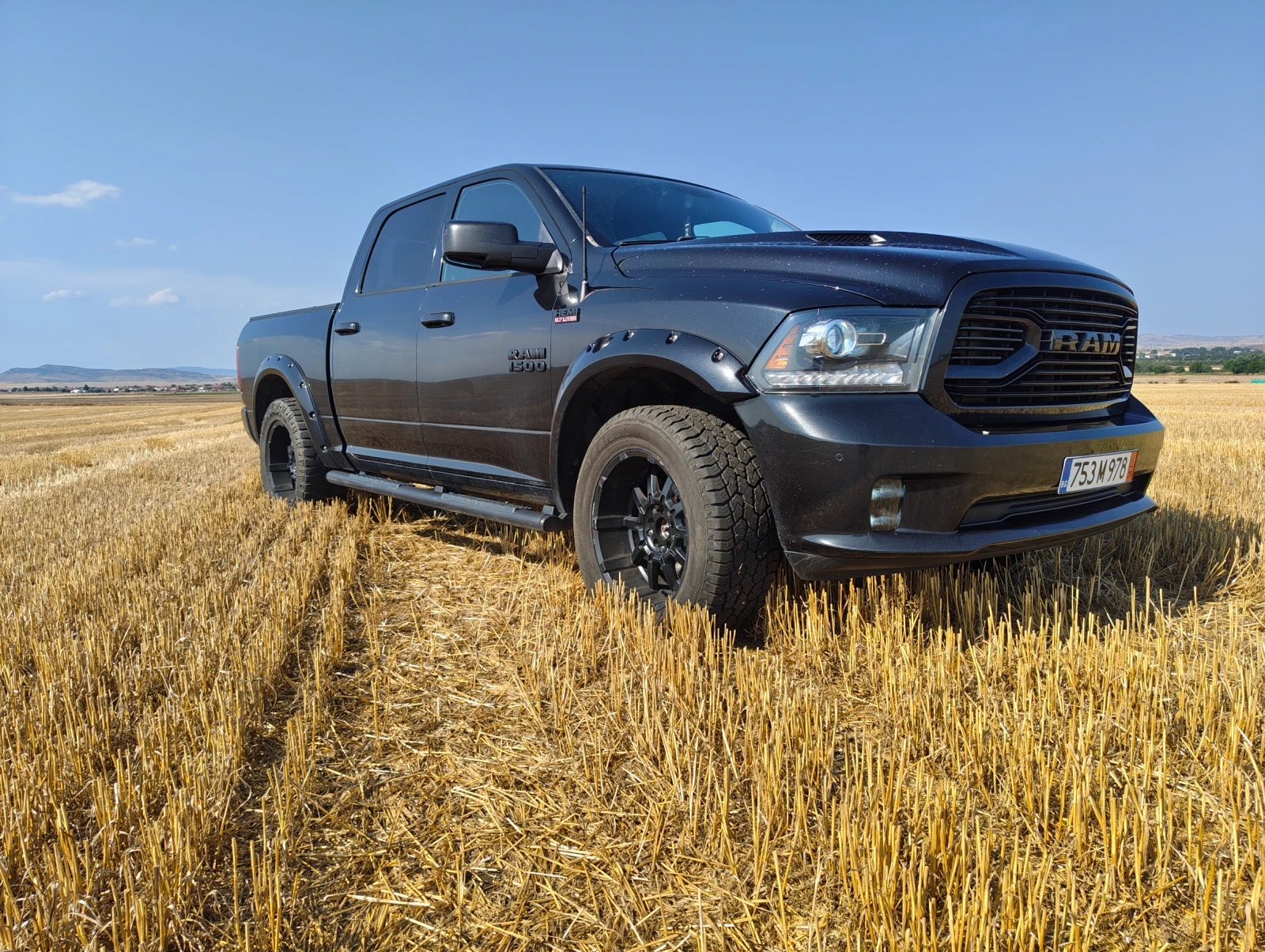 Dodge RAM 1500  5.7 HEMI SPORT AWD - изображение 3