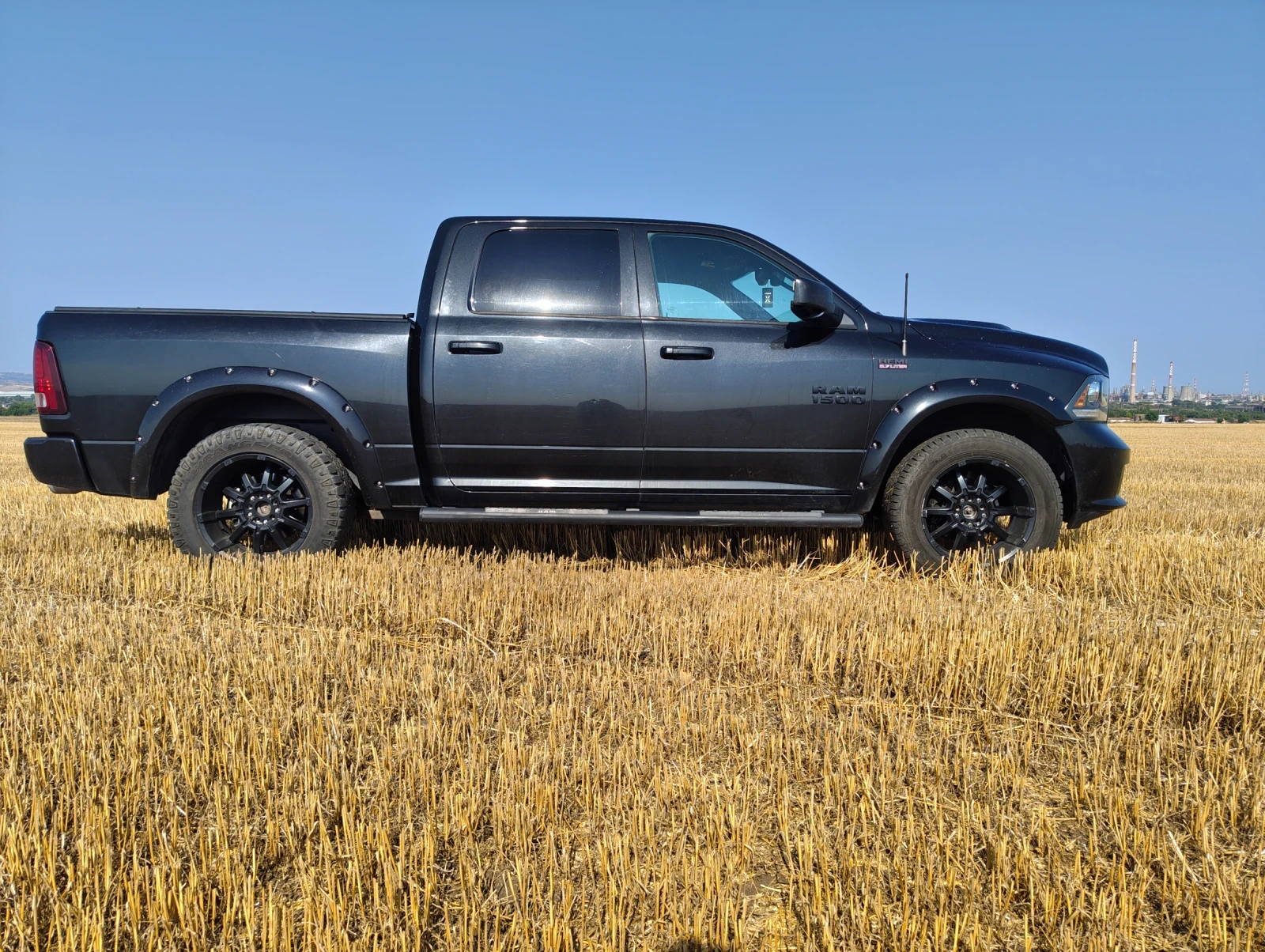 Dodge RAM 1500  5.7 HEMI SPORT AWD - изображение 8