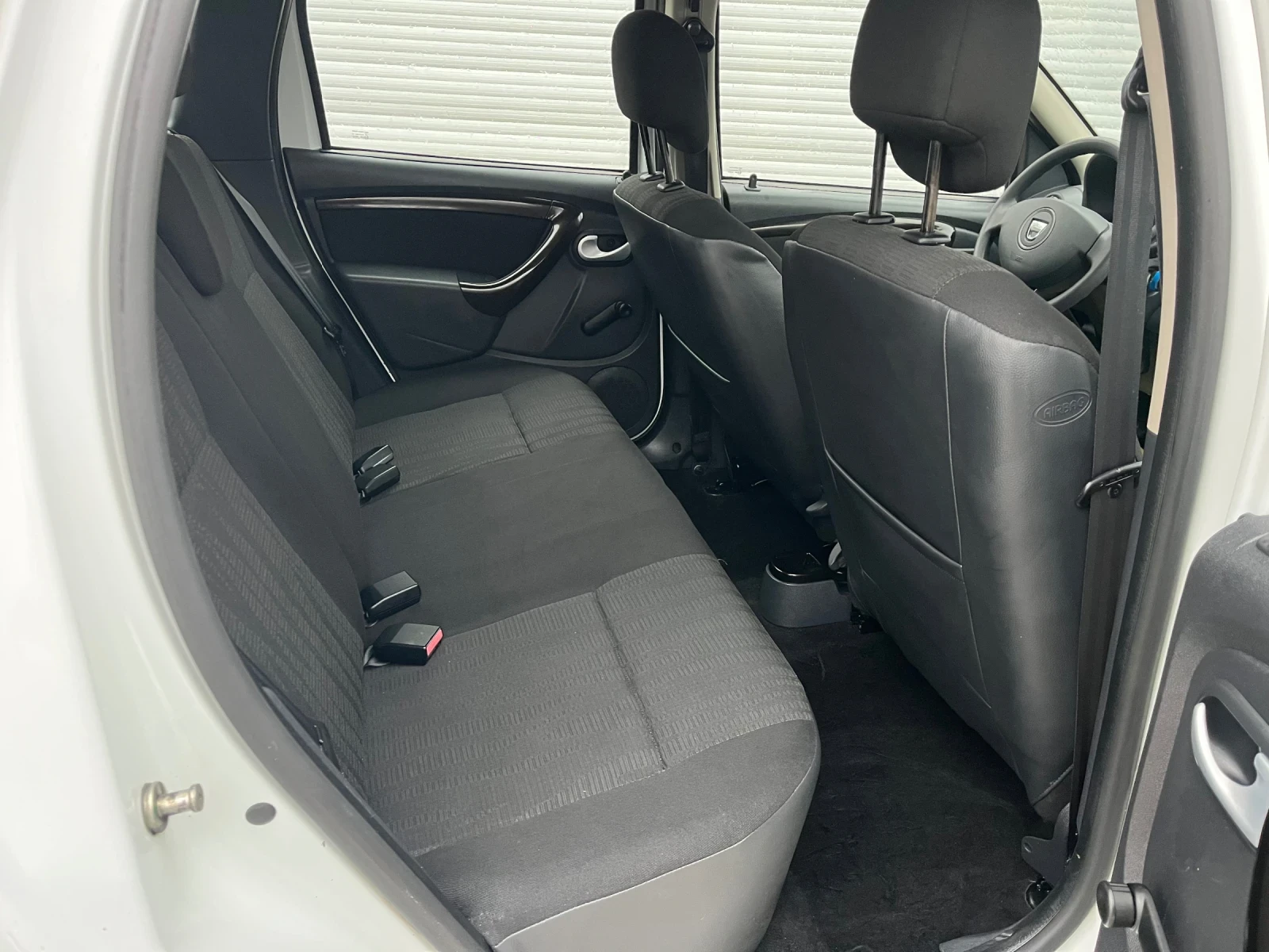 Dacia Duster 1.6 Газ - изображение 9