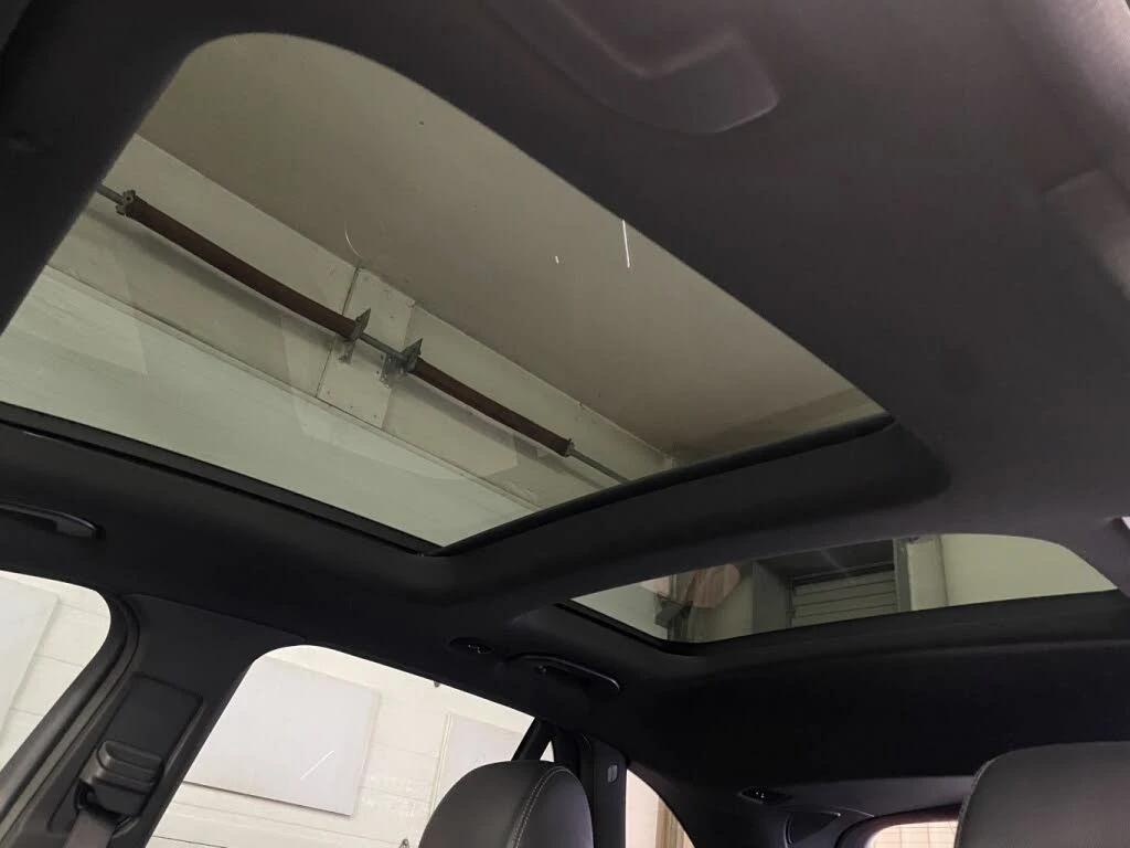 Mercedes-Benz GLC 300 DIGITAL* 360 КАМЕРА* ПАМЕТ* ПАНОРАМА* ПОДГРЕВ* , снимка 11 - Автомобили и джипове - 53845100