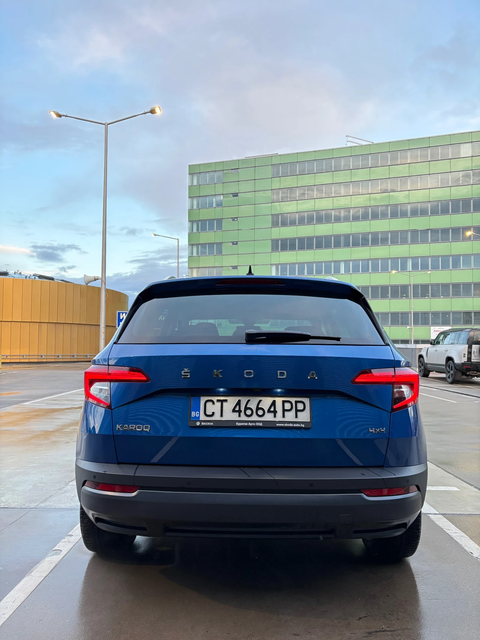 Skoda Karoq 4x4, ОБСЛУЖЕНА, ПЪЛНА СЕРВИЗНА ИСТОРИЯ В SKODA, снимка 6 - Автомобили и джипове - 54093733