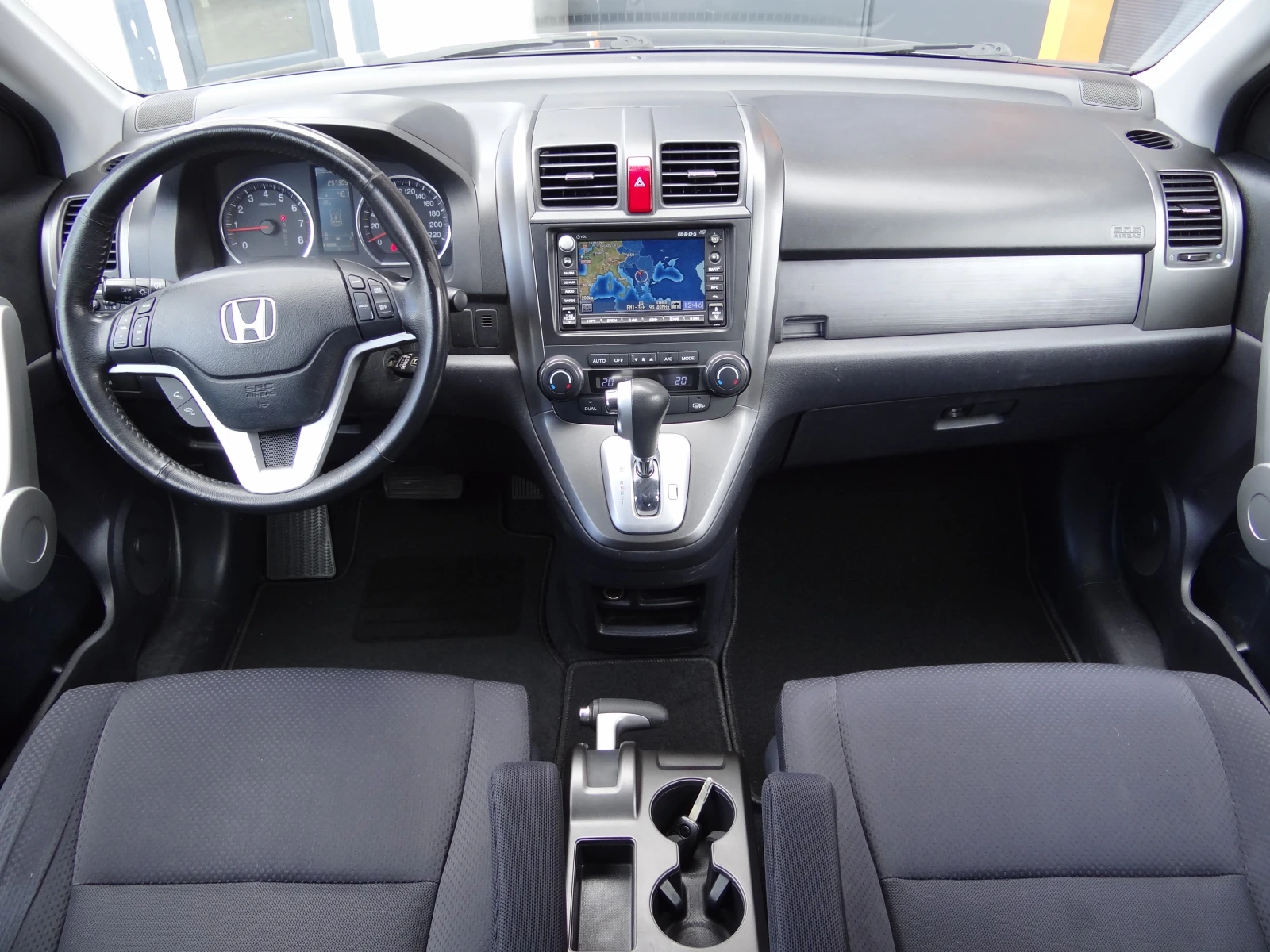 Honda Cr-v 2.0i-vtec-150k.c. /Auto/Navi/Camera/4 x 4/Euro-4/, снимка 9 - Автомобили и джипове - 54148823