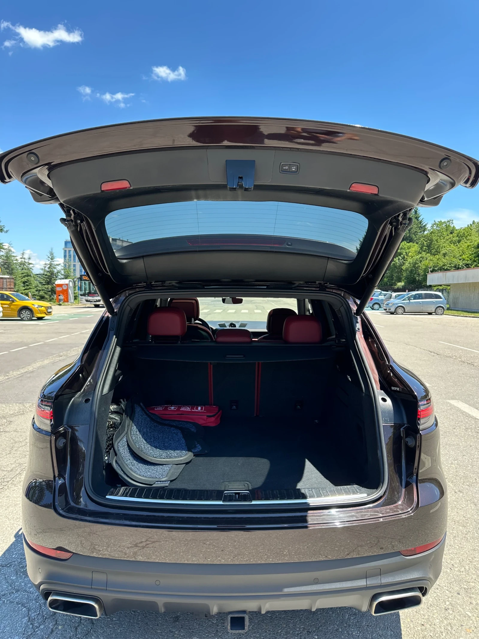 Porsche Cayenne Bose* 360 Camera* Pano* Sport Design, снимка 15 - Автомобили и джипове - 54928702