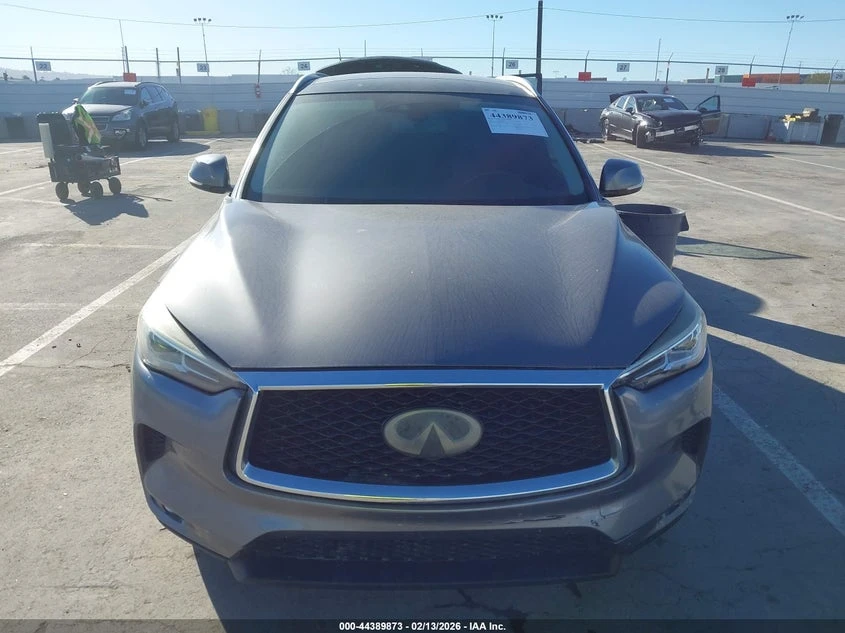 Infiniti QX50 2.0l Luxe, снимка 12 - Автомобили и джипове - 55570146