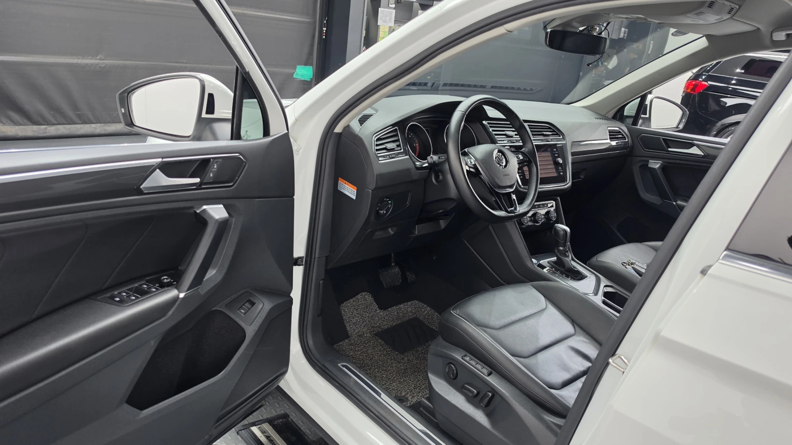 VW Tiguan 2.0 TDI Premium autoprime.bg, снимка 10 - Автомобили и джипове - 56081193