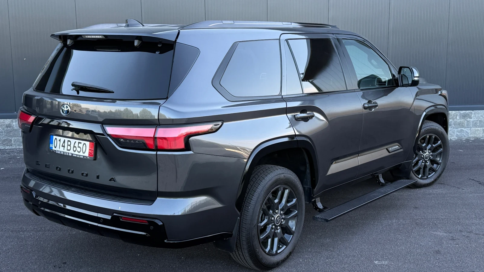 Toyota Sequoia 3.5L V6 i-FORCE MAX, PLATINUM, снимка 4 - Автомобили и джипове - 56091235