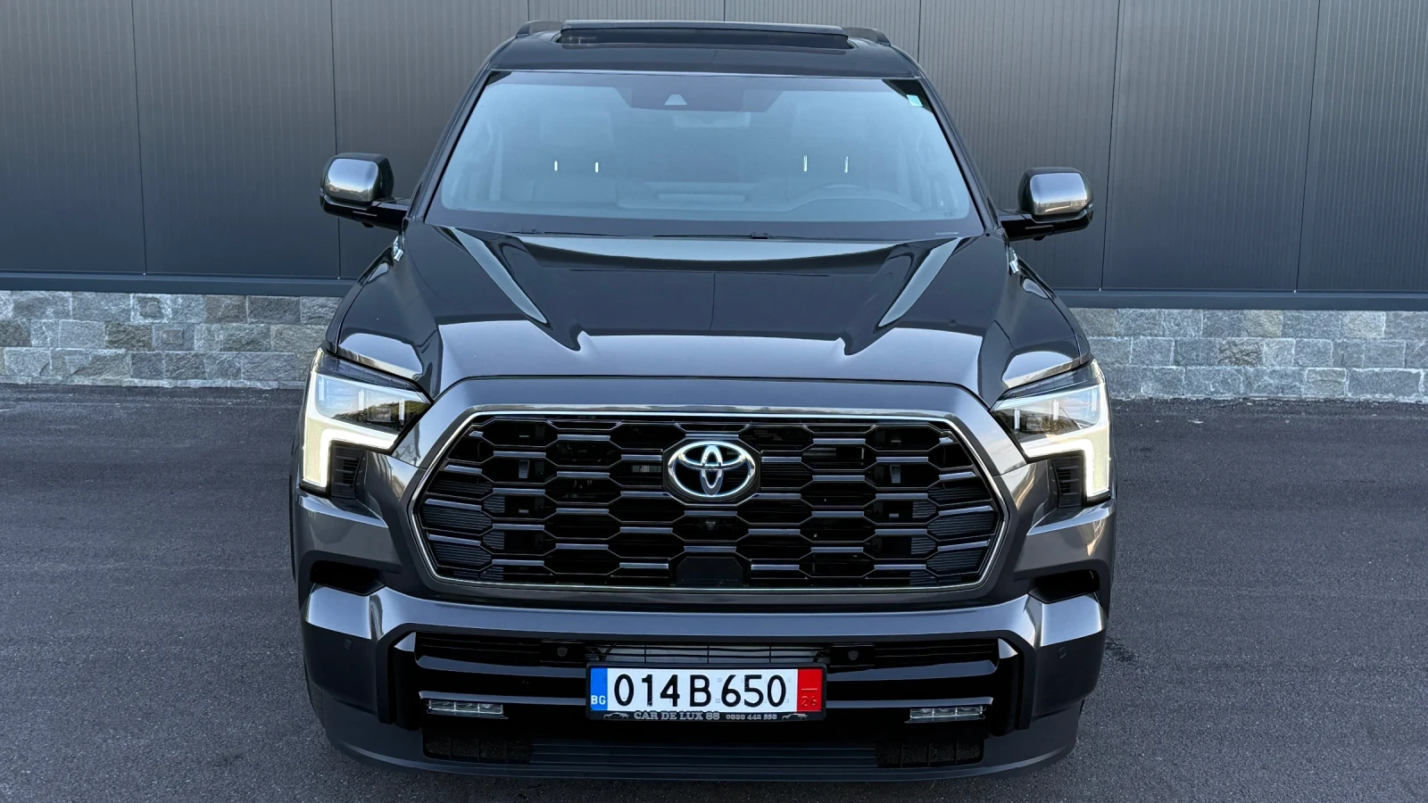 Toyota Sequoia 3.5L V6 i-FORCE MAX, PLATINUM, снимка 2 - Автомобили и джипове - 56091235