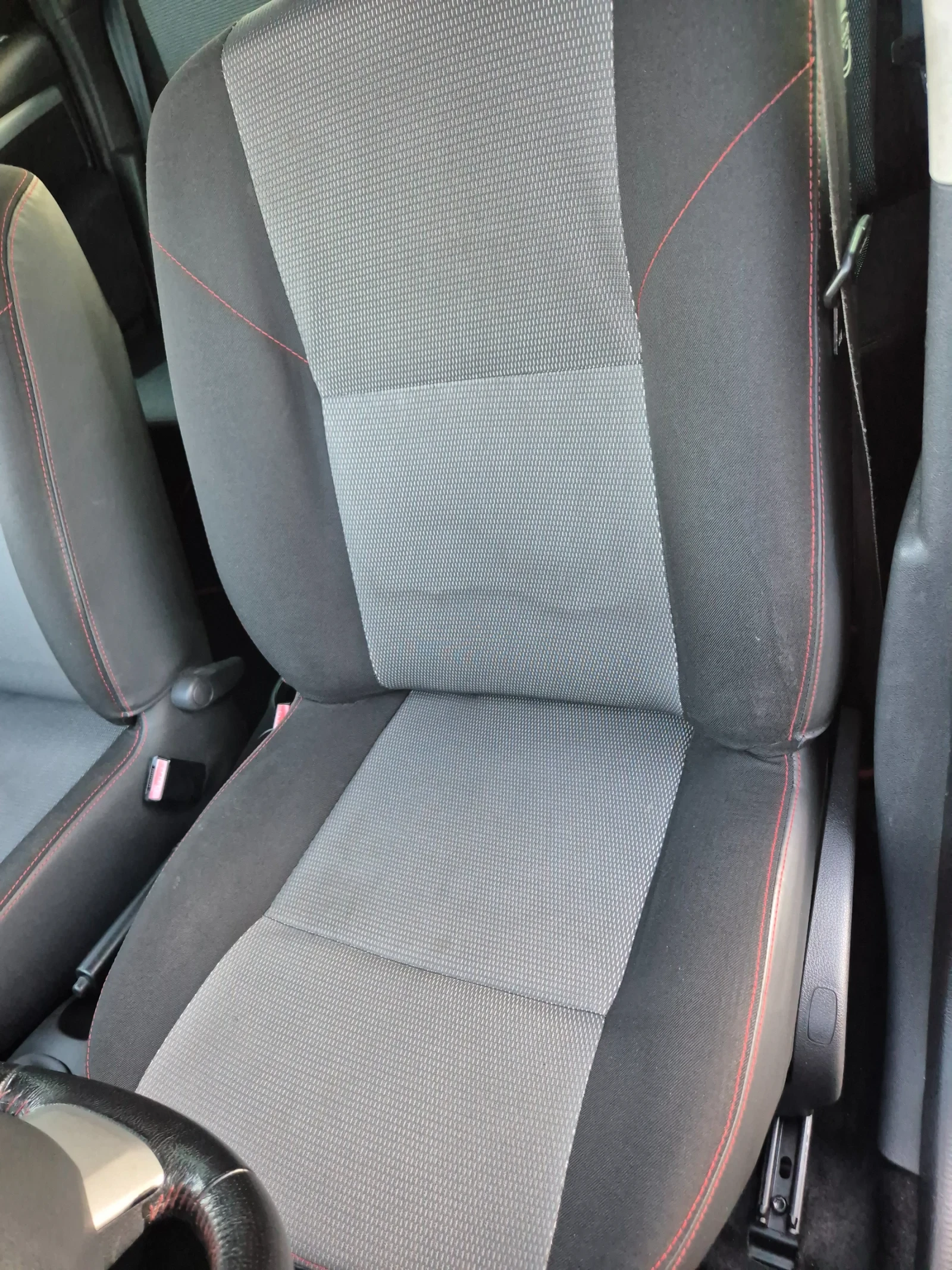 Dacia Duster 4?4 1.5dci 110�.�. | Mobile.bg � ����������� 7