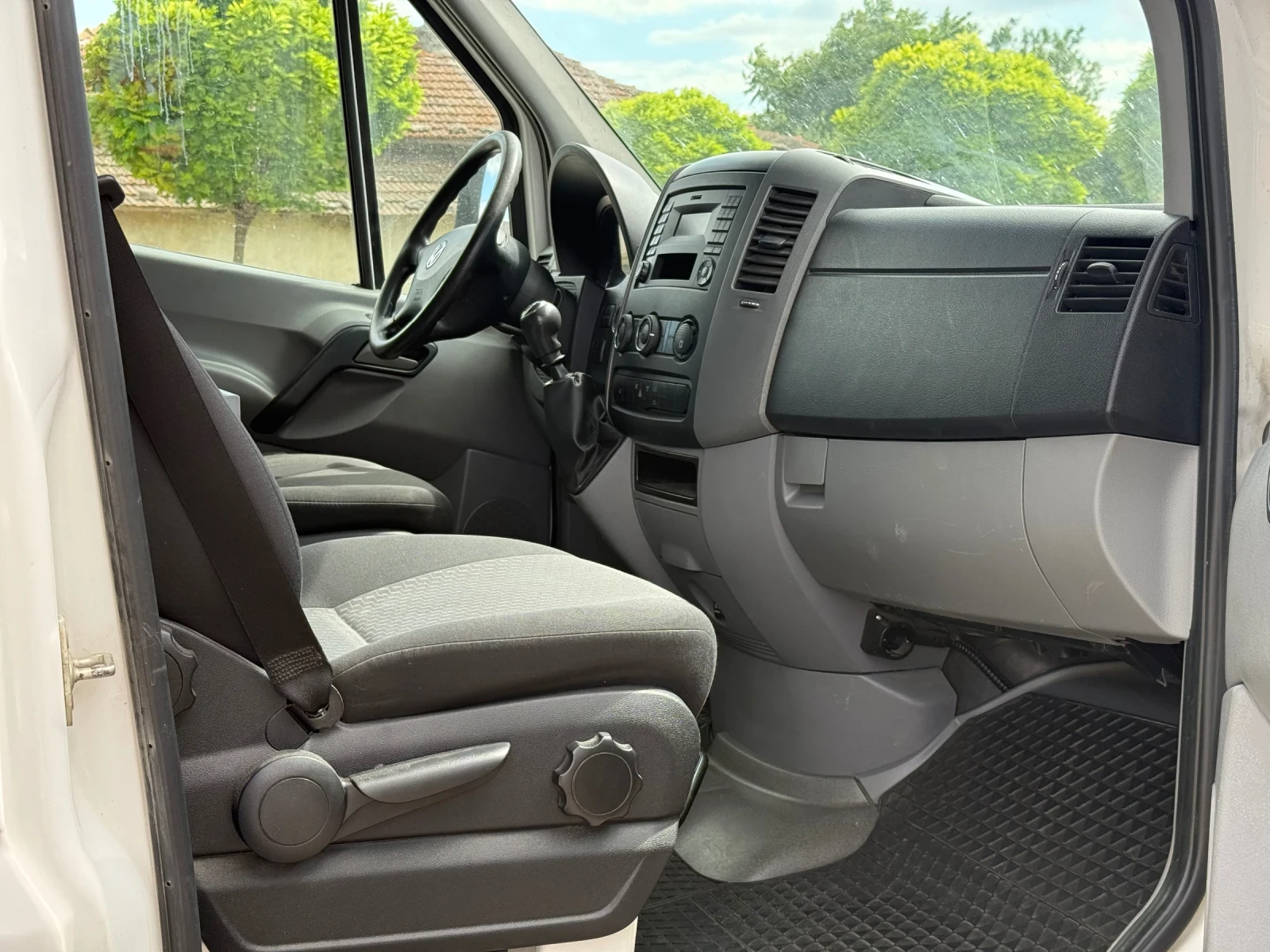 VW Crafter 2.0tdi, снимка 10 - Бусове и автобуси - 55240712